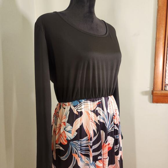 MOMMY AND ME Matching Long Sleeve Floral Maxi Dresses, Size Large & 4-5T - Picture 7 of 15